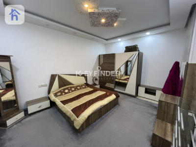 Furnished home with 5 bedrooms Image 9