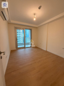 Cozy apartment in high-rise building Image 4