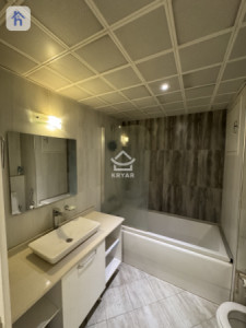 Modern Apartment with 2 Bedrooms in Empire Wings Image 13