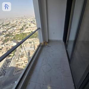 Modern 2-Bedroom Apartment in Central Park Image 7