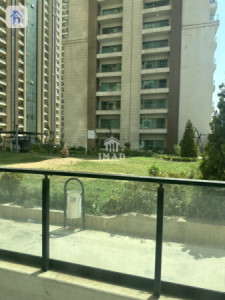Spacious Apartment in Eskan Towers Image 8