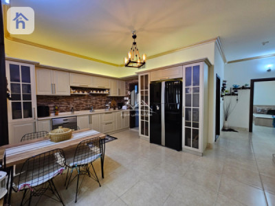 Modern House with 3 Bedrooms Image 5