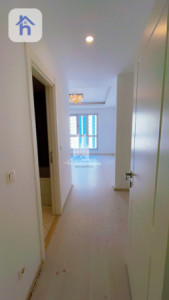 Spacious Apartment in Empire Wings Resim 6