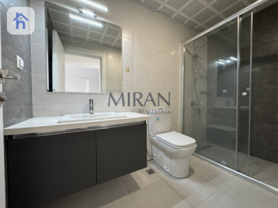 One Bedroom Apartment in Empire Pearl Towers Image 4