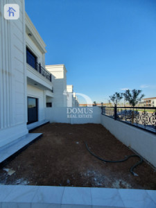 Commercial House (242m²) Image 3