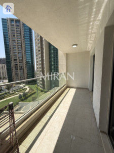 Modern Apartment in Empire Wings Image 10