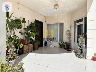 Spacious House with 5 Bedrooms Resim 4