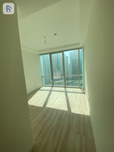 Modern 2-Bedroom Apartment image 2