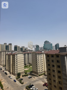 Elegant 1-BR Flat image 1