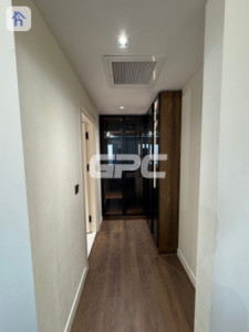 Spacious 4-Bedroom Apartment image 15