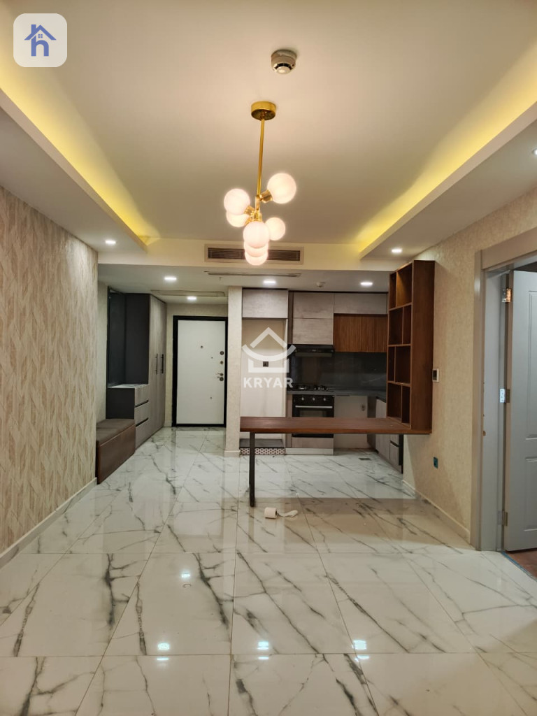 شوقەیەکی ئارام و یەک ژووری نوستن لە سکای تاوەرز