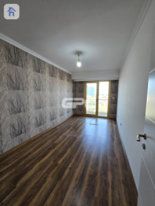 Modern 3-Bedroom Apartment Image 4