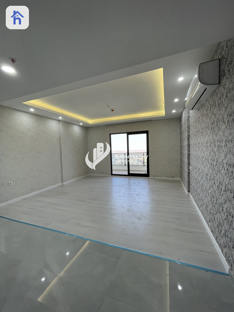 Studio Apartment in Queen Tower