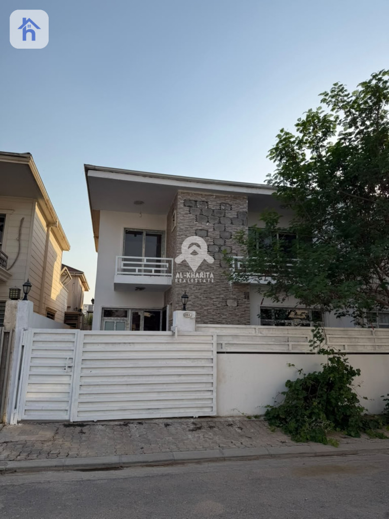 House Opposite Garden — 2