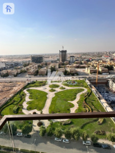 Elegant 4-Bedroom Apartment with Balcony Image 30