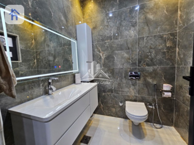 Modern House image 5