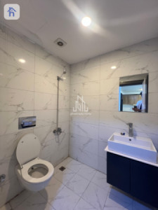 Modern Apartment in Life Towers Image 5