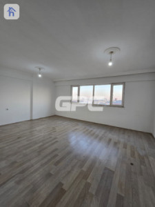 Modern 3 BR Apartment image 3