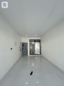 Spacious 5-Bedroom House in Hawlery Nwe image 8