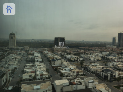 Modern office in Empire Business Towers image 10
