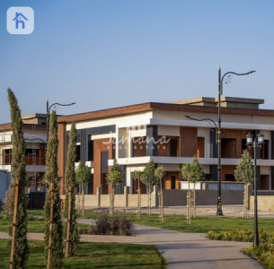Spacious Villa in Prime Location Image 5