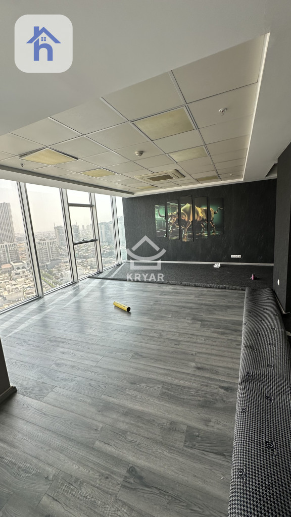 Office (123m²)