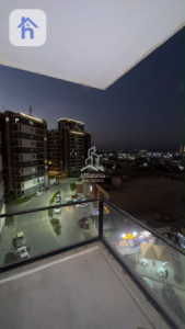 شوقەیەکی ڕاخراو لە پێشەنگ پلەس image 6