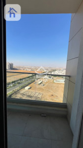 Modern Apartment in Empire Square image 9