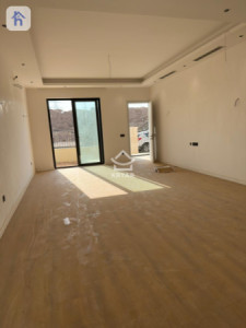 Modern 4-Bedroom House in Mountain View Image 7