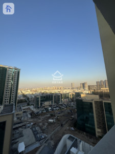 Modern Apartment image 6