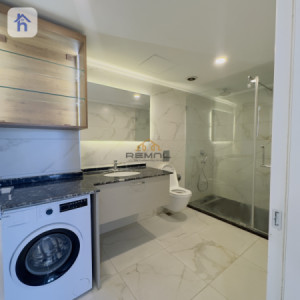 Luxurious Furnished 3-Bedroom Apartment image 10