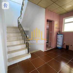 Three Floor House image 8