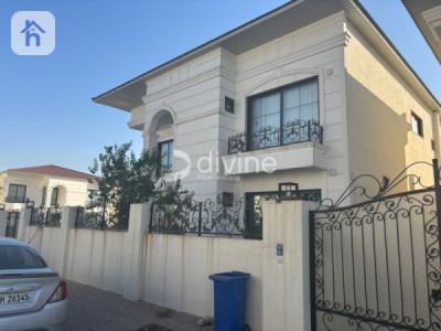 Modern and Elegant House for Sale Image 4