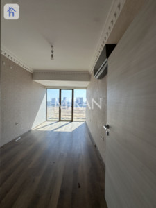 Spacious Apartment with Stunning Views image 5