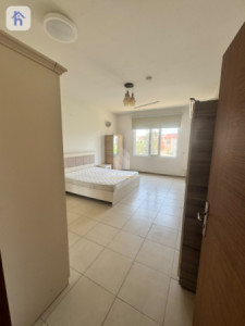 Spacious house with 4 bedrooms image 9