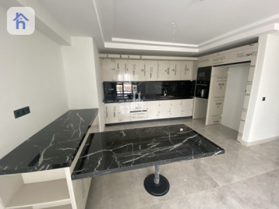 Cozy Apartment in Rami Towers Image 3