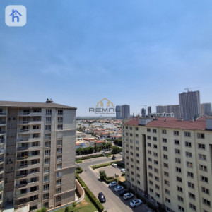 Elegant 3-Bedroom Apartment image 3