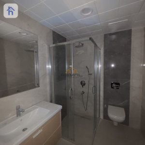 Modern 2-Bedroom Apartment in Empire Square image 6