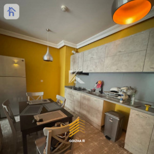 Elegant Apartment in Prime Location Image 3