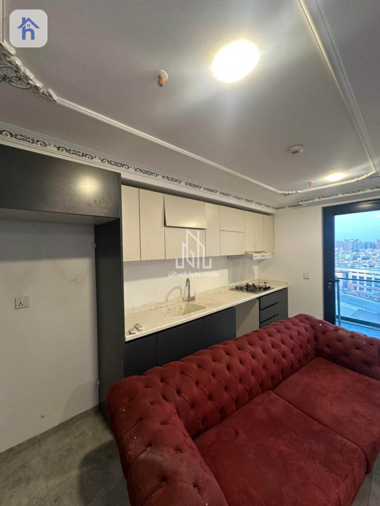 شوقەیەکی مۆدێرن بۆ یەک ژووری نوستن لە لایف تاوەر