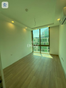 Cozy Apartment in Life Towers Image 4