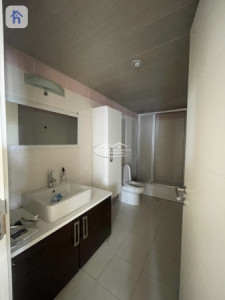 Spacious 3 Bedroom Apartment in MRF 4 Towers Image 6