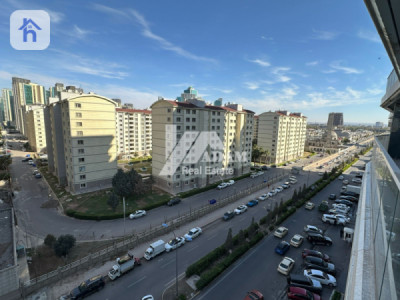 Modern 2-Bedroom Apartment with Stunning Views Image 3