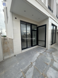 منزل عائلي واسع في هوليري نوي image 3