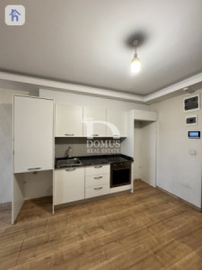 Modern 1BR Apartment in Star Towers image 2