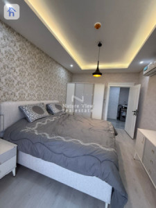 Modern 1-Bedroom Apartment in Prime Location image 6