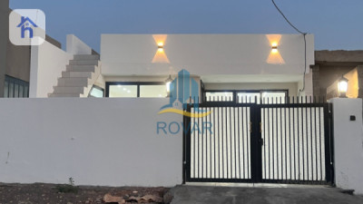 House Opposite Garden image 1