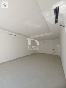 Commercial House For Rent Image 3