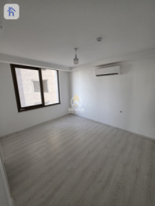 Chic 1-Bedroom Apartment Image 4