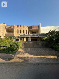 Luxury House image 1